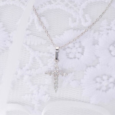 Pendentif en or blanc et diamants