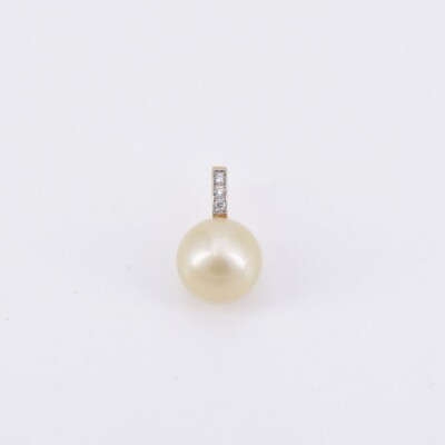 Pendentif Collection Lumière en or jaune 750 millièmes et Perle de TAHITI blanche