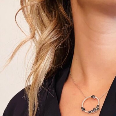 Collier Collection Lumière en or blanc 750 millièmes, saphirs et diamants