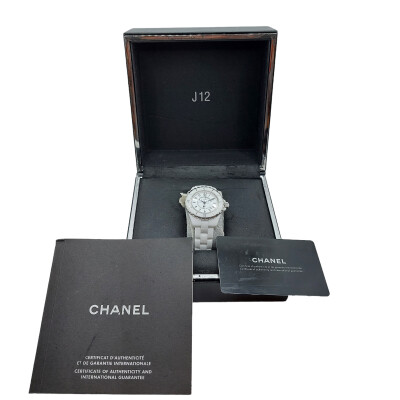 Montre Chanel J12
