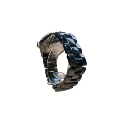 CHANEL J12
