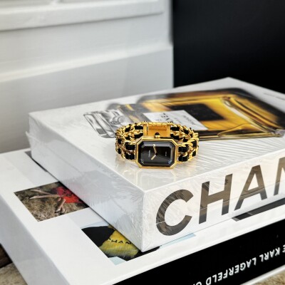 CHANEL Première