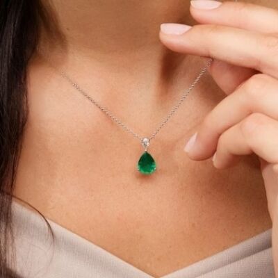 Colliers et pendentifs