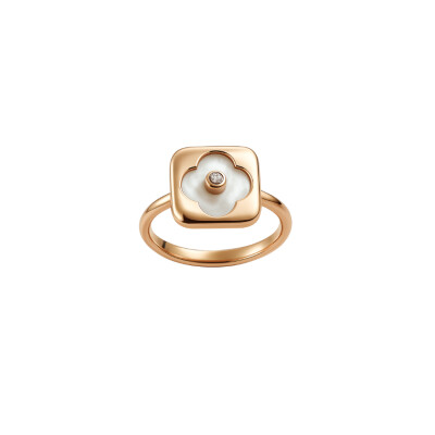 Bague or rose, nacre et diamant