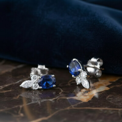 Boucles d'oreille or blanc, saphir et diamant