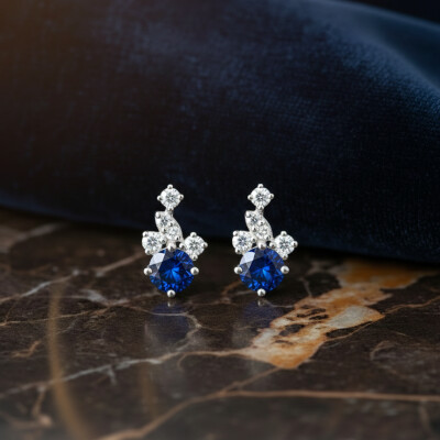 Boucles d'oreilles or blanc 18 carats, saphir et diamants