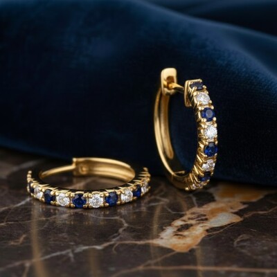 Créoles or jaune 18 cts, saphirs et diamants