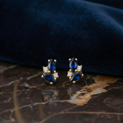 Boucles d'oreilles or jaune 18 cts, saphirs et diamants