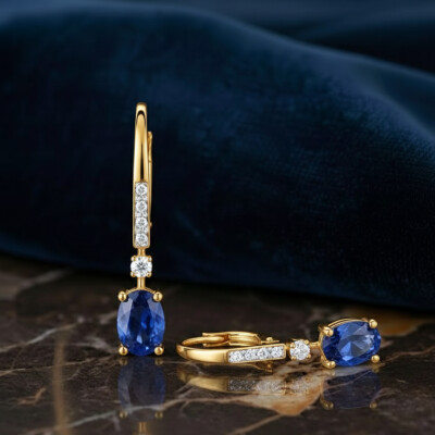 Boucles d'oreilles en or jaune, saphir et diamant