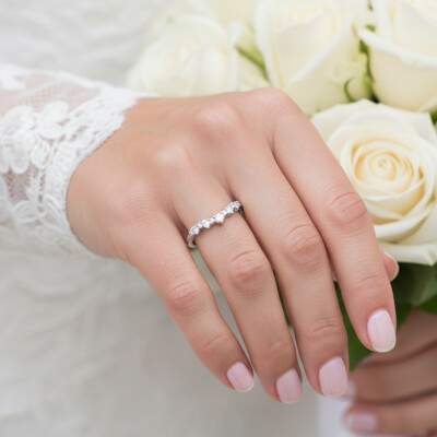 Alliance courbe or blanc 18 cts et diamants