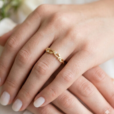 Alliance or jaune 18 cts et diamants