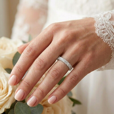 Alliance or blanc 18 ct et diamants