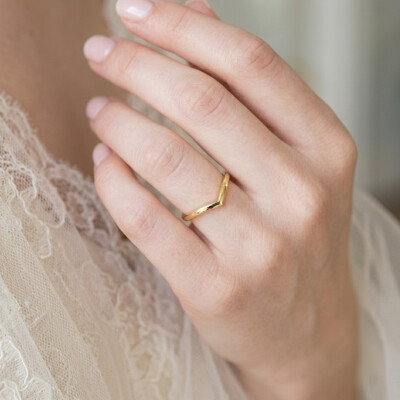 Alliance V or jaune 18 cts