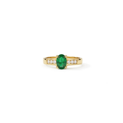 Bague en or jaune, émeraude et diamants