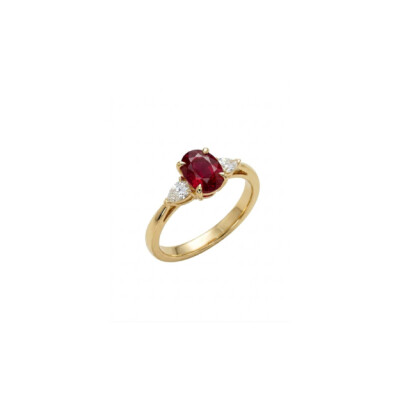Bague or jaune, rubis et diamants