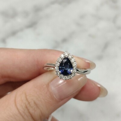 Bague or blanc, saphir et diamants