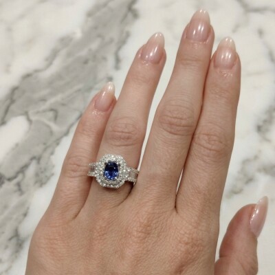 Bague or blanc saphir et diamants