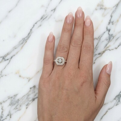 Bague or blanc et diamants Art Déco