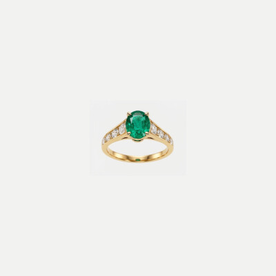 Bague or jaune émeraude et diamants