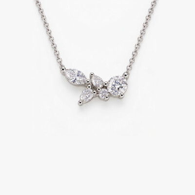 Collier or blanc et diamants