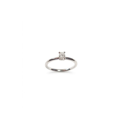 Bague or blanc et diamant ovale