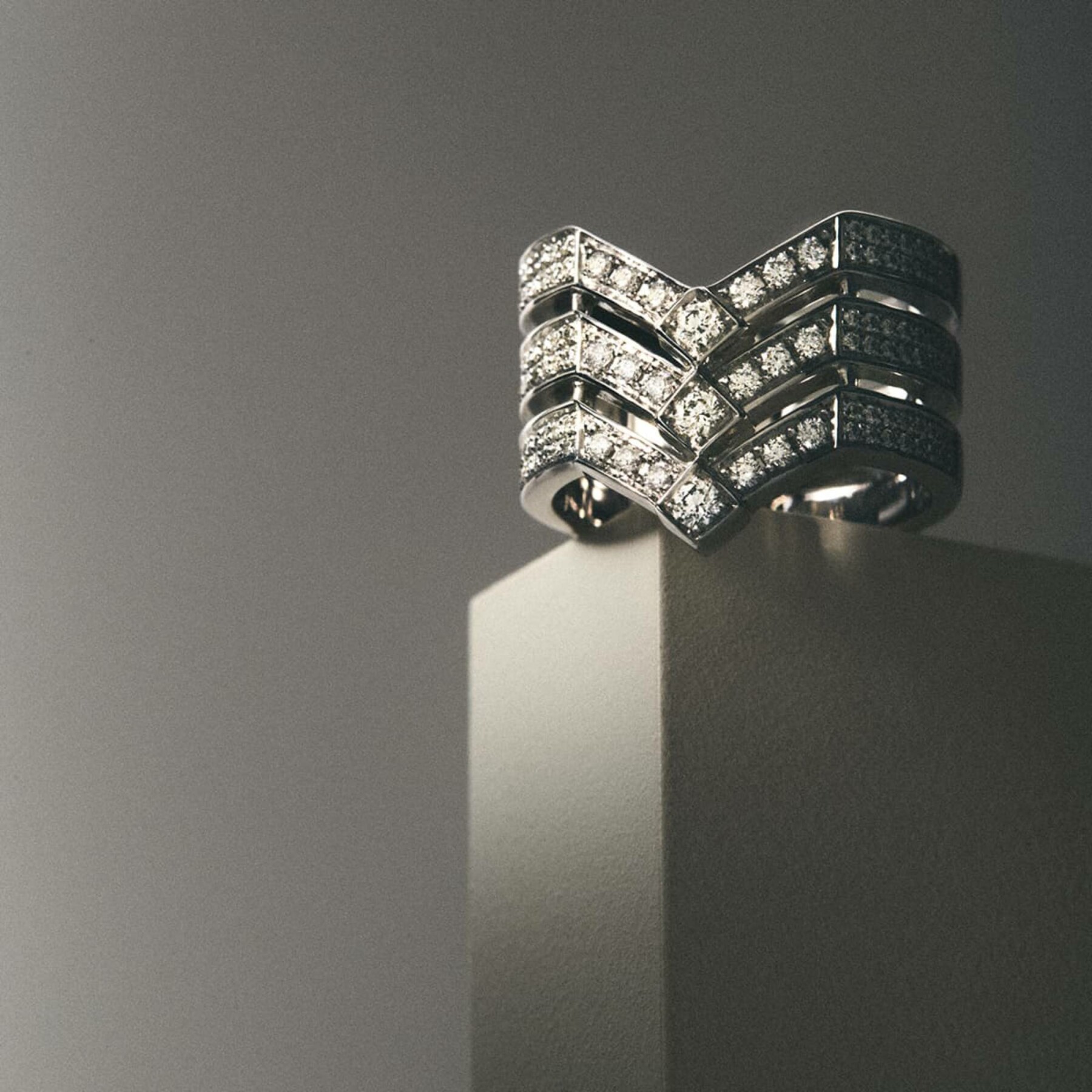 Bijou STATEMENT Stairway aux volumes rythmés