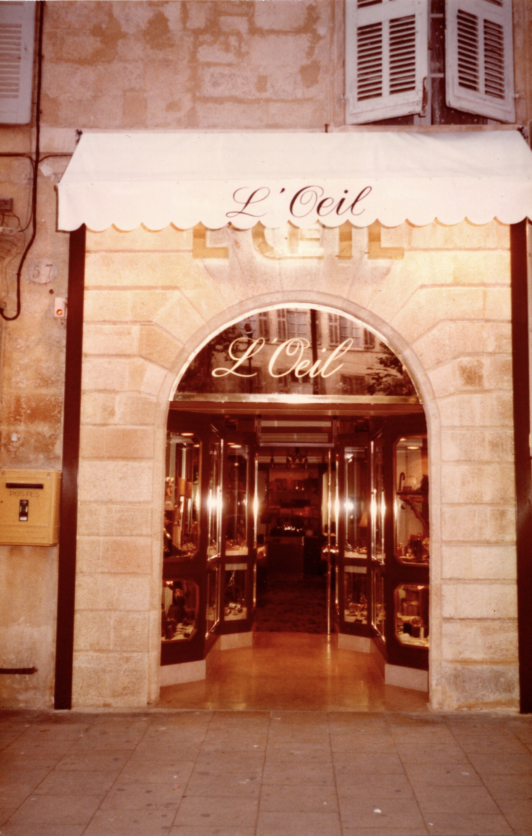 Façade historique de la boutique L'Œil à Aix-en-Provence