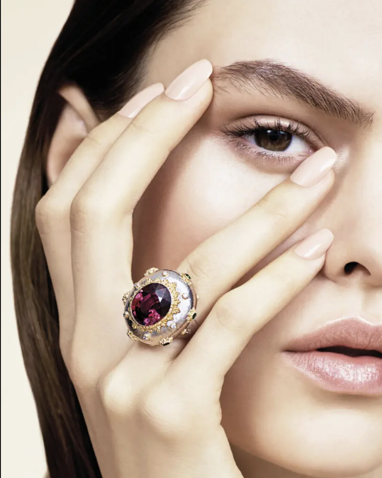 Bijou de la collection Macri de Buccellati porté