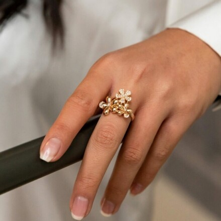 Détail des matières et diamants d’un bijou Amore Nana