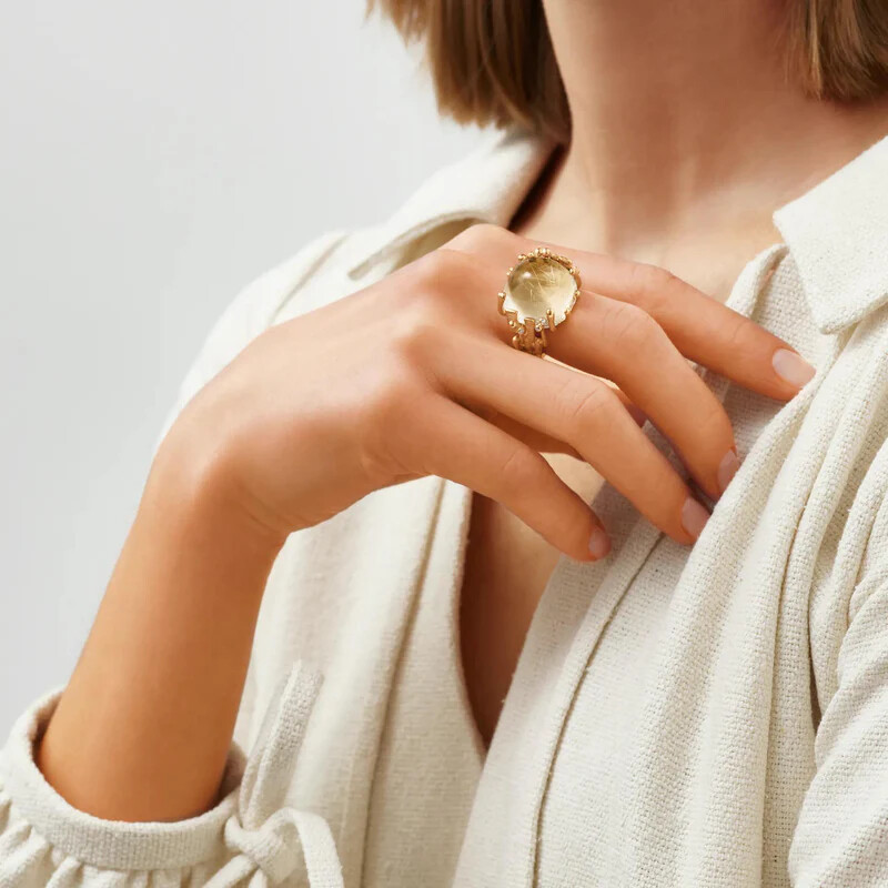 Ole Lynggaard Boho ring, yellow gold, quartz and diamonds