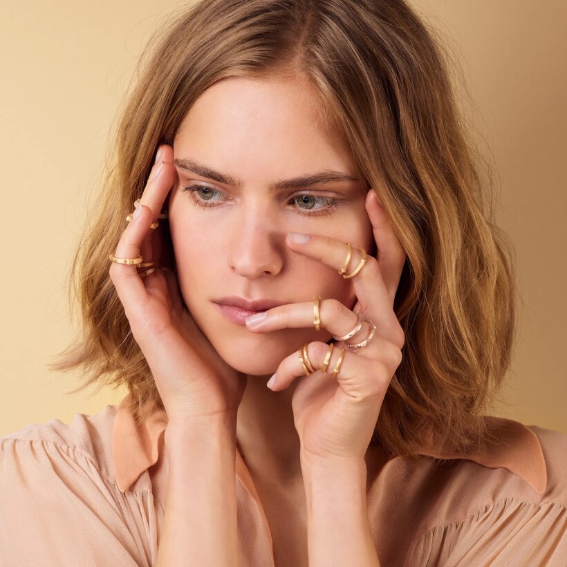 Ole Lynggaard Nature ring in rose gold and diamonds