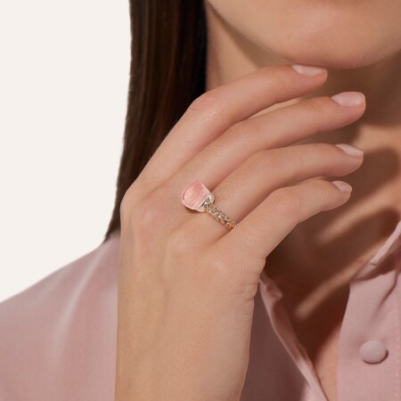 Bague Pomellato Nudo Classic en or rose, or blanc, diamants cognac, calcédoine et quartz rose