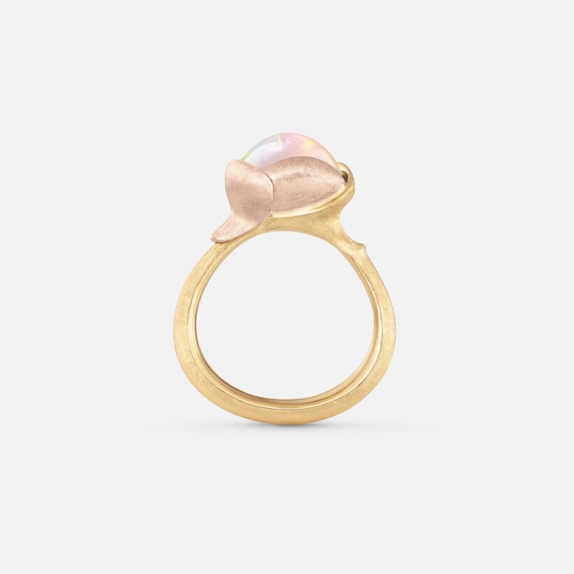 Ole Lynggaard Lotus ring, rose gold and opal