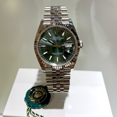 Rolex Datejust 36 – Réf. 126234 – Cadran Vert Olive Palmé – 2025 - Full Set