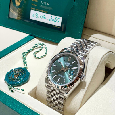 Rolex Datejust 36 – Réf. 126234 – Cadran Vert Olive Palmé – 2025 - Full Set