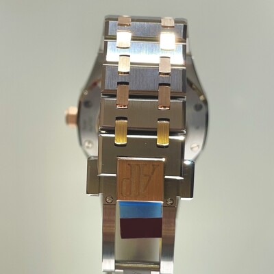 Audemars Piguet Royal Oak – Réf. 15550SR.OO.1356SR.01 – Full Set – 2025 - Comme neuve