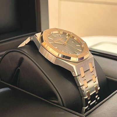 Audemars Piguet Royal Oak – Réf. 15550SR.OO.1356SR.01 – Full Set – 2025 - Comme neuve