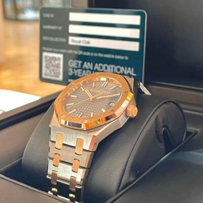 Audemars Piguet Royal Oak – Réf. 15550SR.OO.1356SR.01 – Full Set – 2025 - Comme neuve