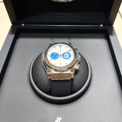 Hublot Classic Fusion Chronograph – Édition Limitée Olympique de Marseille x Raynal – 541.NX.2612.RX.HOM23 - 30 ans de Munich 93 – 30 ex.