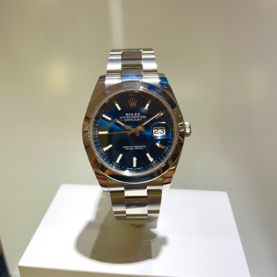 Rolex Datejust 41 – Réf. 126300 – Cadran Bleu Soleil – Full Set – 2022