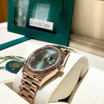 Rolex Day-Date 40 – Réf. 228235 – Cadran Vert Olive – Full Set – 2021