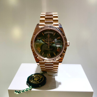 Rolex Day-Date 40 – Réf. 228235 – Cadran Vert Olive – Full Set – 2021