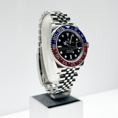 Rolex GMT-Master II – Ref. 126710BLRO – Black Dial – Pepsi Bezel – Full Set – 2020