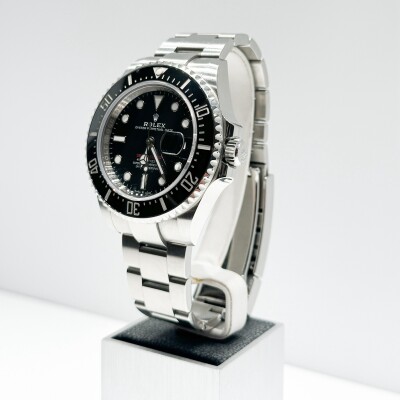 Rolex Sea-Dweller – Ref. 126600 – Black Dial – Full Set 2022