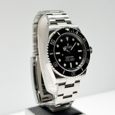 Rolex Submariner – Ref. 124060 – Black Dial – Full Set – 2020