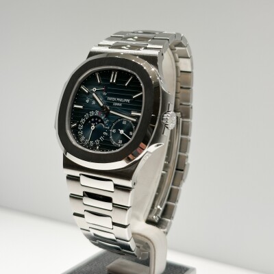 Patek Philippe Nautilus – Réf. 5712/1A-001 – Acier – Cadran Bleu – Full Set