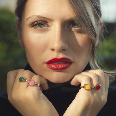 Bonbon ring rose gold diamonds, sapphire, crystal