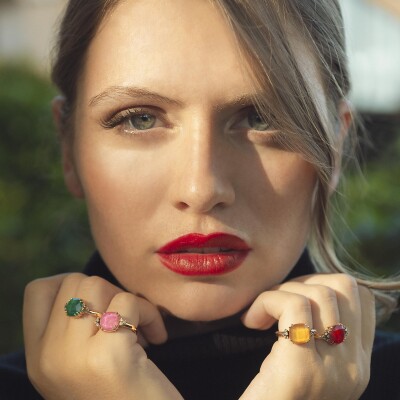 Bonbon ring diamonds, emerald, crystal