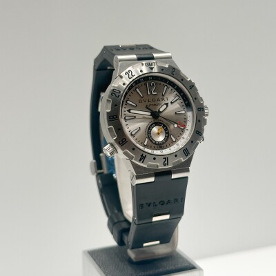 BVLGARI Diagono GMT – Réf. GMT40S – Acier & Caoutchouc Noir