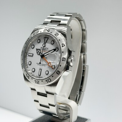 Rolex Explorer II – Ref. 226570 – Steel – White Dial – Full Set – 2022